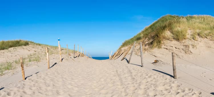 Zandpad naar de Zee